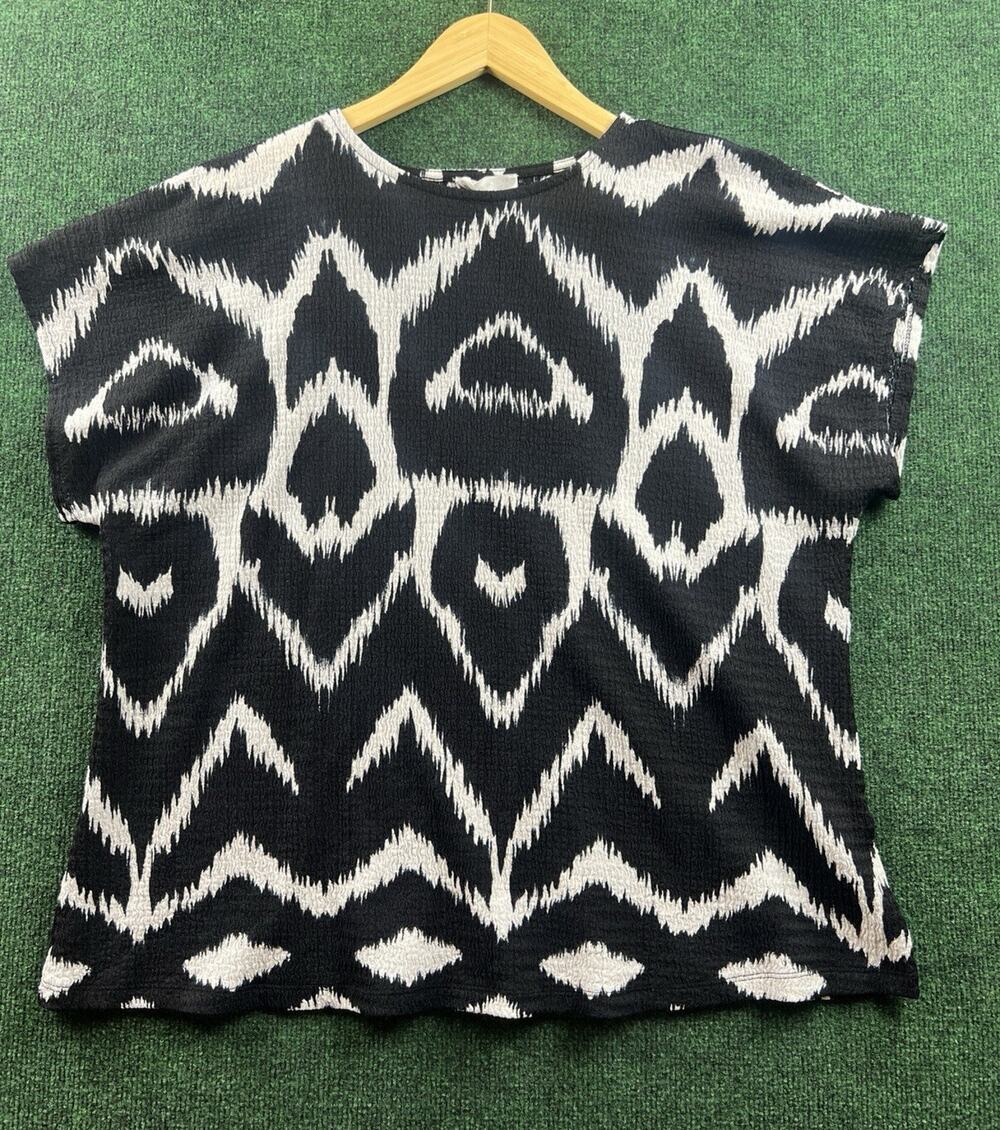 Jules & Leopold Women's 1X Black White Round Neck Blouse